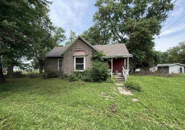 628 LINCOLN Avenue, Lewistown, Illinois, 3 Bedrooms Bedrooms, ,1 BathroomBathrooms,Residential,For Sale,LINCOLN,RMAPA1267877