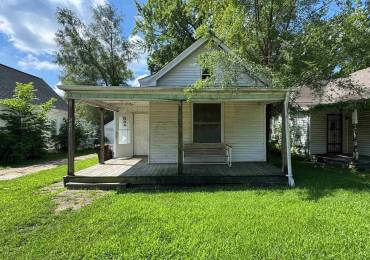 504 MCCLURE Avenue, Peoria, Illinois, 4 Bedrooms Bedrooms, ,1 BathroomBathrooms,Residential,For Sale,MCCLURE,RMAPA1268202