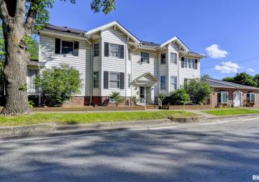 200 MAPLE Street, Nokomis, Illinois, ,Commercial Sale,For Sale,MAPLE,RMACA1045034