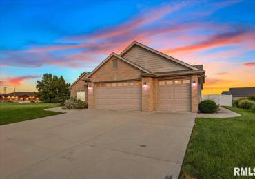 3516 FERNWOOD Drive, Springfield, Illinois, 4 Bedrooms Bedrooms, ,4 BathroomsBathrooms,Residential,For Sale,FERNWOOD,RMACA1044701