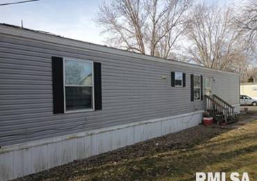 666 BLUFF Street, South Beloit, Illinois, 3 Bedrooms Bedrooms, ,2 BathroomsBathrooms,Manufactured In Park,For Sale,BLUFF,RMACA1045059