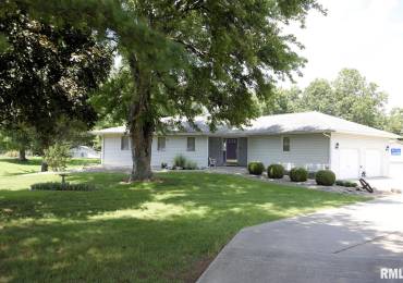 8155 Old Jacksonville Road, Pleasant Plains, Illinois, 4 Bedrooms Bedrooms, ,3 BathroomsBathrooms,Residential,For Sale,Old Jacksonville,RMACA1044878