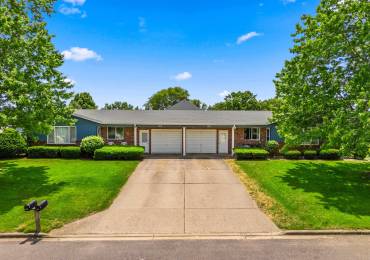 100-102 Nina Court, Pekin, Illinois, ,Residential Income,For Sale,Nina,RMAPA1268352