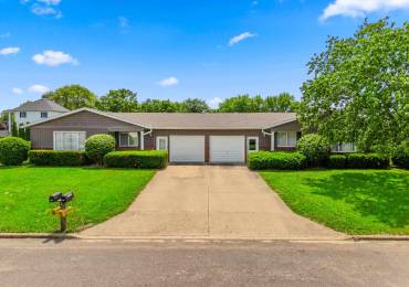 104-106 Nina Court, Pekin, Illinois, ,Residential Income,For Sale,Nina,RMAPA1268358