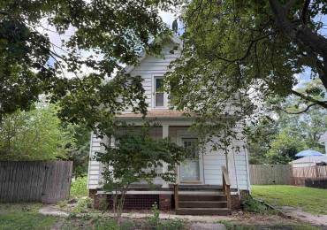 696 ARNOLD Street, Galesburg, Illinois, 2 Bedrooms Bedrooms, ,1 BathroomBathrooms,Residential,For Sale,ARNOLD,RMACA1045151