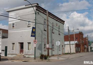 100 EAST Street, Cambridge, Illinois, ,Commercial Sale,For Sale,EAST,RMAQC4245544