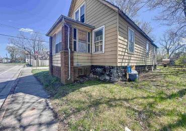 406 7TH Avenue, Rock Island, Illinois, 3 Bedrooms Bedrooms, ,1 BathroomBathrooms,Residential,For Sale,7TH,RMAQC4251716