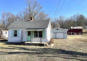 180 3RD Street, Chandlerville, Illinois, 1 Bedroom Bedrooms, ,1 BathroomBathrooms,Residential,For Sale,3RD,RMACA1027420