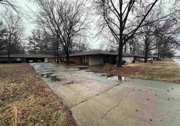 2034 & 2012 ILLINOIS Avenue, Murphysboro, Illinois, ,Residential Income,For Sale,ILLINOIS,RMAEB452003