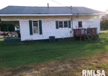 221 3RD Street, Rosiclare, Illinois, 3 Bedrooms Bedrooms, ,1 BathroomBathrooms,Residential,For Sale,3RD,RMAEB454846