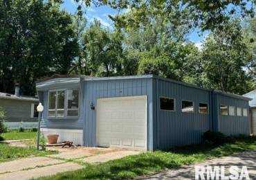 2300 79TH Avenue Court West, Rock Island, Illinois, 1 Bedroom Bedrooms, ,1 BathroomBathrooms,Manufactured In Park,For Sale,79TH,RMAQC4256078