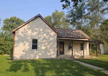 1544 BROADWAY Street, Beason, Illinois, 2 Bedrooms Bedrooms, ,1 BathroomBathrooms,Residential,For Sale,BROADWAY,RMACA1031654