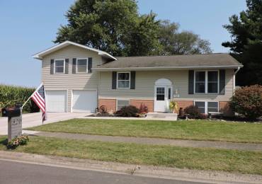 520 GREENFIELD Street, Tremont, Illinois, 5 Bedrooms Bedrooms, ,2 BathroomsBathrooms,Residential,For Sale,GREENFIELD,RMAPA1253166