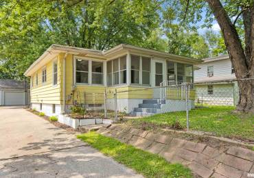 1515 MARKET Street, West Peoria, Illinois, 2 Bedrooms Bedrooms, ,1 BathroomBathrooms,Residential,For Sale,MARKET,RMAPA1253293