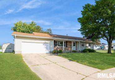 1432 ROYAL OAK Court, De Witt, Iowa, 3 Bedrooms Bedrooms, ,2 BathroomsBathrooms,Residential,For Sale,ROYAL OAK,RMAQC4256554