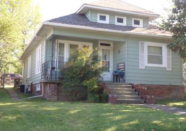 119 COLLEGE Street, Harrisburg, Illinois, 3 Bedrooms Bedrooms, ,1 BathroomBathrooms,Residential,For Sale,COLLEGE,RMAEB453051