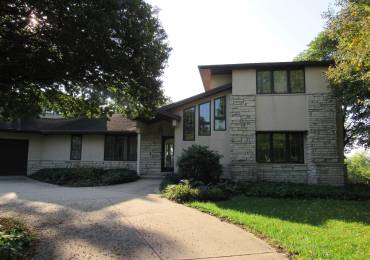 26059 VALLEY Drive, Le Claire, Iowa, 3 Bedrooms Bedrooms, ,3 BathroomsBathrooms,Residential Lease,For Rent,VALLEY,RMAQC4256614