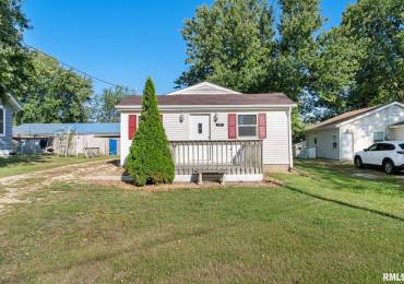 317 14TH Street, Le Claire, Iowa, 2 Bedrooms Bedrooms, ,1 BathroomBathrooms,Residential,For Sale,14TH,RMAQC4256612