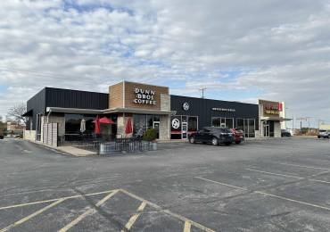 787 MIDDLE Road, Bettendorf, Iowa, ,Commercial Sale,For Sale,MIDDLE,RMAQC4256841