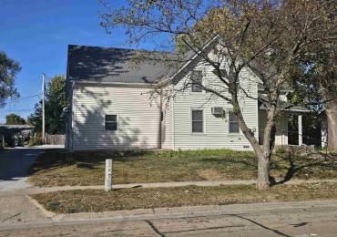 510 2ND Street, De Witt, Iowa, ,Residential Income,For Sale,2ND,RMAQC4257524