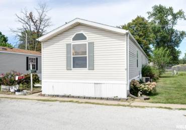 16 Bailey Park, Taylorville, Illinois, 3 Bedrooms Bedrooms, ,2 BathroomsBathrooms,Manufactured In Park,For Sale,Bailey,RMACA1031628