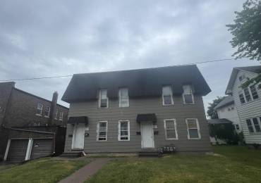 321-323 15TH Street, Davenport, Iowa, ,Residential Income,For Sale,15TH,RMAQC4254039