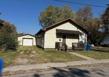 503 Burkett Street, Benton, Illinois, 3 Bedrooms Bedrooms, ,1 BathroomBathrooms,Residential,For Sale,Burkett,RMAEB455790