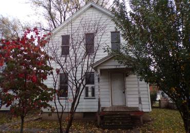 1835 7TH Street, Davenport, Iowa, 2 Bedrooms Bedrooms, ,1 BathroomBathrooms,Residential,For Sale,7TH,RMAQC4258122