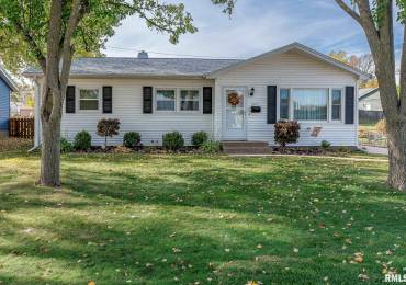 1412 19TH Street, Bettendorf, Iowa, 4 Bedrooms Bedrooms, ,1 BathroomBathrooms,Residential,For Sale,19TH,RMAQC4258253