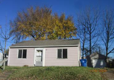 1026 38TH Street, Moline, Illinois, 2 Bedrooms Bedrooms, ,1 BathroomBathrooms,Residential,For Sale,38TH,RMAQC4258280