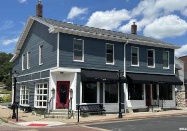 2200 11TH Street, Davenport, Iowa, ,Commercial Sale,For Sale,11TH,RMAQC4252640