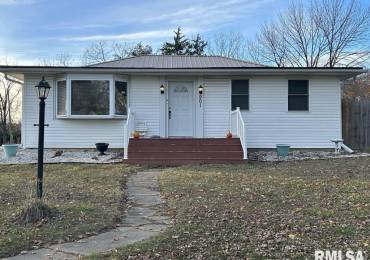 901 Shady Acres Lane, Quincy, Illinois, 3 Bedrooms Bedrooms, ,2 BathroomsBathrooms,Residential,For Sale,Shady Acres,RMACA1033064