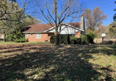 1005 WEAVER Road, Herrin, Illinois, 3 Bedrooms Bedrooms, ,2 BathroomsBathrooms,Residential,For Sale,WEAVER,RMAEB455866