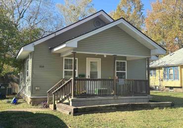 614 SPRINGER Street, Carbondale, Illinois, 2 Bedrooms Bedrooms, ,1 BathroomBathrooms,Residential,For Sale,SPRINGER,RMAEB455868