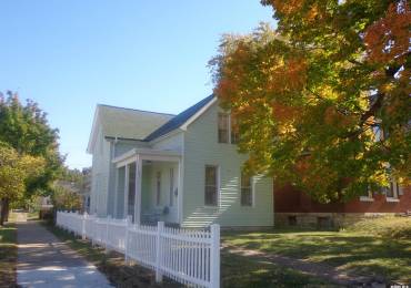 801 12TH Street, Quincy, Illinois, 3 Bedrooms Bedrooms, ,1 BathroomBathrooms,Residential,For Sale,12TH,RMAQC4257743