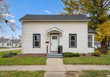 403 8TH Street, De Witt, Iowa, 3 Bedrooms Bedrooms, ,1 BathroomBathrooms,Residential,For Sale,8TH,RMAQC4258353