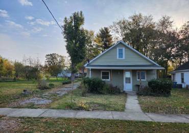 608 LOCUST Street, Sesser, Illinois, 1 Bedroom Bedrooms, ,1 BathroomBathrooms,Residential,For Sale,LOCUST,RMAEB455893