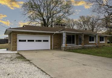 2324 CAMERON Lane, Peoria, Illinois, 3 Bedrooms Bedrooms, ,2 BathroomsBathrooms,Residential,For Sale,CAMERON,RMAPA1254544