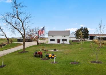 3383 160TH Street, Muscatine, Iowa, 4 Bedrooms Bedrooms, ,3 BathroomsBathrooms,Residential,For Sale,160TH,RMAQC4258412