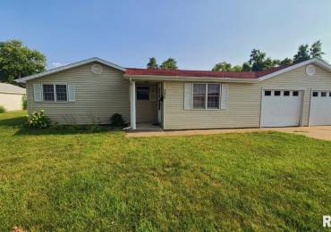 208 CHESTNUT Street, Chatham, Illinois, 3 Bedrooms Bedrooms, ,2 BathroomsBathrooms,Residential Lease,For Rent,CHESTNUT,RMACA1033137