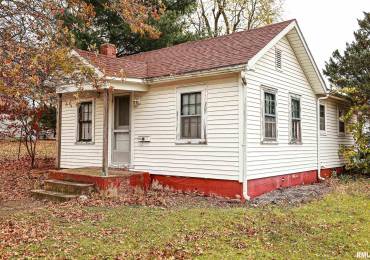 711 PERRY Street, Pittsfield, Illinois, 1 Bedroom Bedrooms, ,1 BathroomBathrooms,Residential,For Sale,PERRY,RMACA1033150