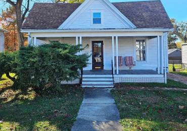 517 2ND SOUTH Street, Carlinville, Illinois, 2 Bedrooms Bedrooms, ,1 BathroomBathrooms,Residential,For Sale,2ND SOUTH,RMACA1033097