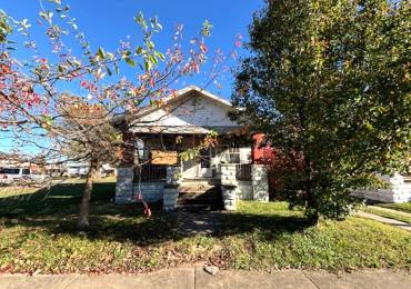 623 LOCUST Street, Centralia, Illinois, 2 Bedrooms Bedrooms, ,1 BathroomBathrooms,Residential,For Sale,LOCUST,RMAEB455972