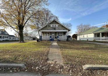 608 MAIN Street, Pleasant Hill, Illinois, 2 Bedrooms Bedrooms, ,1 BathroomBathrooms,Residential,For Sale,MAIN,RMACA1033243