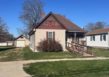 762 Freedman Street, Jacksonville, Illinois, 2 Bedrooms Bedrooms, ,1 BathroomBathrooms,Residential,For Sale,Freedman,RMACA1033348