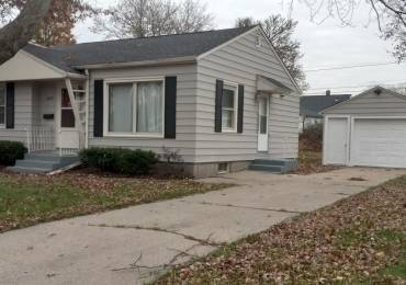 2045 32ND Street, Rock Island, Illinois, 2 Bedrooms Bedrooms, ,1 BathroomBathrooms,Residential,For Sale,32ND,RMAQC4258817