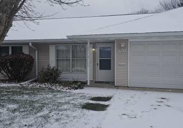 7315 34TH Avenue, Moline, Illinois, 2 Bedrooms Bedrooms, ,1 BathroomBathrooms,Residential Lease,For Rent,34TH,RMAQC4258892