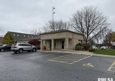 2131 1ST Street A, Moline, Illinois, ,Commercial Sale,For Sale,1ST,RMAQC4258923