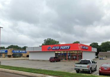 2625 MACARTHUR Boulevard, Springfield, Illinois, ,Commercial Sale,For Sale,MACARTHUR,RMACA1033524