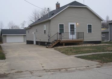 172 OAK Street, Farmington, Illinois, 3 Bedrooms Bedrooms, ,2 BathroomsBathrooms,Residential,For Sale,OAK,RMAPA1255039